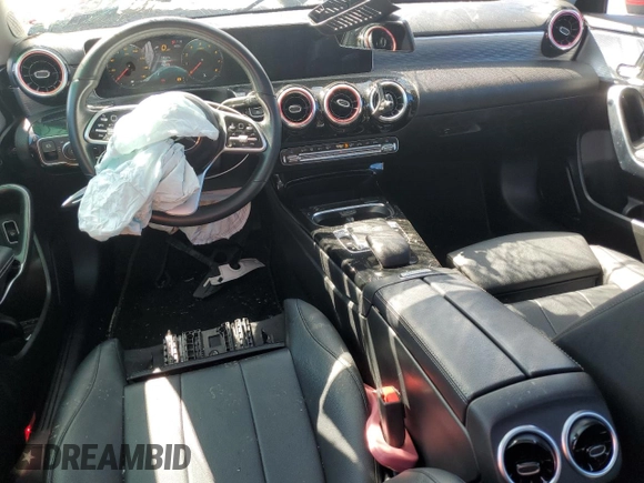 2019 Mercedes-Benz A 220 z VIN WDD3G4EB4KW027105, wystawiony jako Copart lot #44901735 z przebiegiem 47 610 mil mil oraz Szkoda całkowita • Salvage title. Historia ofert i sprzedaży dostępna na DreamBid. Obrazek 8.