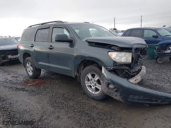 2008 Toyota Sequoia SR5 with VIN 5TDBY64A78S021587, listed as a IAAI auction lot 41313235 with 197,259 mi miles. Bid and sale history available at carsss.com. Image 1.