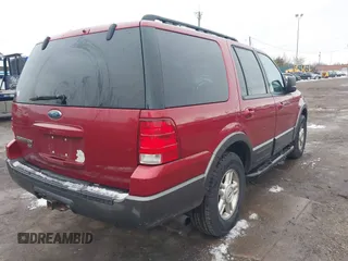 2005 Ford Expedition Special Service with VIN 1FMPU16505LA82177, listed as a IAAI auction lot 41162344 with 149,605 mi miles. Bid and sale history available at carsss.com. Image 4.