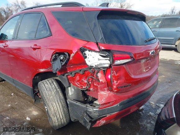 2022 Chevrolet Equinox RS with VIN 2GNAXWEV4N6106528, listed as a IAAI auction lot 41247140 with 45,216 mi miles. Bid and sale history available at carsss.com. Image 6.