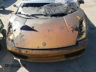 2008 Lamborghini Gallardo z VIN ZHWGU22T18LA06562, wystawiony jako Copart lot #81899274 z przebiegiem Nie podano mil oraz Czysty tytuł • Clean title. Historia ofert i sprzedaży dostępna na DreamBid. Obrazek 7.