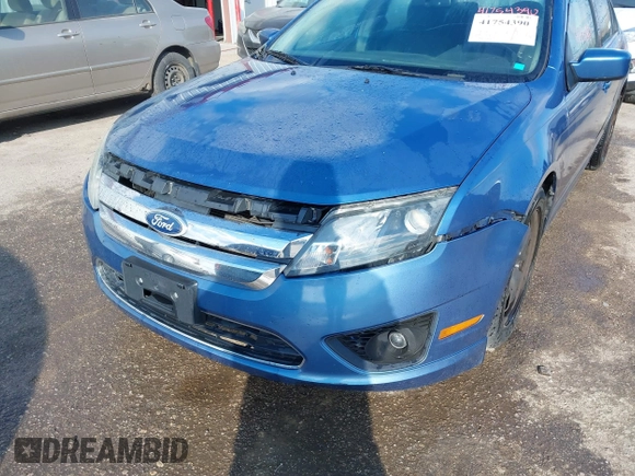 2010 Ford Fusion SE with VIN 3FAHP0HG5AR275077, listed as a IAAI auction lot 41754390 with 211,181 mi miles. Bid and sale history available at carsss.com. Image 6.