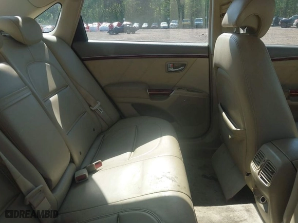 2008 Hyundai Azera Limited with VIN KMHFC46F58A252140, listed as a IAAI auction lot 42042343 with 201,418 mi miles. Bid and sale history available at carsss.com. Image 8.