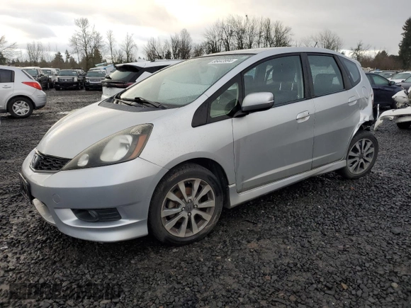 2013 Honda Fit Sport with VIN JHMGE8H52DC026844, listed as a Copart auction lot 86443994 with 0 mi miles and Salvage Title. Bid and sale history available at carsss.com. Image 1.
