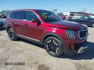 2023 Kia Telluride EX z VIN 5XYP34GCXPG393443, wystawiony jako IAAI lot #41661830 z przebiegiem 56 434 mil mil oraz . Historia ofert i sprzedaży dostępna na DreamBid. Obrazek 1.