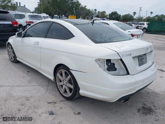 2013 Mercedes-Benz C-Class C 250 with VIN WDDGJ4HB7DG050891, listed as a IAAI auction lot 39092790 with 105,411 mi miles. Bid and sale history available at carsss.com. Image 3.