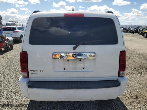 2007 Dodge Nitro SLT with VIN 1D8GT58K67W690306, listed as a Copart auction lot 48416975 with 188,257 mi miles and Clean Title. Bid and sale history available at carsss.com. Image 6.
