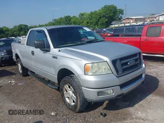 2005 Ford F-150 STX z VIN 1FTRX14W45NA25467, wystawiony jako IAAI lot #42801657 z przebiegiem 215 743 mil mil oraz . Historia ofert i sprzedaży dostępna na DreamBid. Obrazek 1.