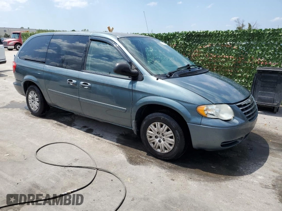 2007 Chrysler Town & Country LWB LX with VIN 2A4GP44R77R172806, listed as a Copart auction lot 55203114 with 230,014 mi miles and Non Repairable. Bid and sale history available at carsss.com. Image 4.
