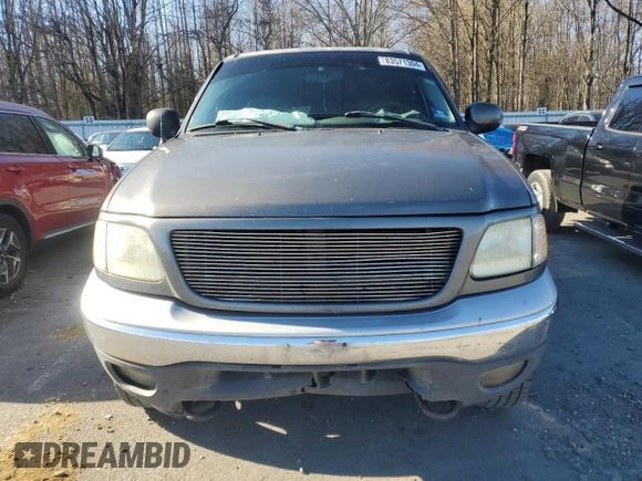 2002 Ford F-150 XLT with VIN 1FTRW08L62KB73629, listed as a Copart auction lot 83571304 with 201,816 mi miles and Salvage Title. Bid and sale history available at carsss.com. Image 5.