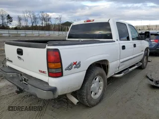 2006 GMC Sierra 1500 SLT with VIN 2GTEK13N061341831, listed as a Copart auction lot 41522445 with 155,253 mi miles and Salvage Title. Bid and sale history available at carsss.com. Image 3.
