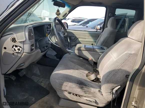 1998 GMC Sierra Classic 1500 with VIN 1GTEK19R1WR517657, listed as a Copart auction lot 70489784 with 341124 miles and Salvage Title. Bid and sale history available at carsss.com. Image 7.