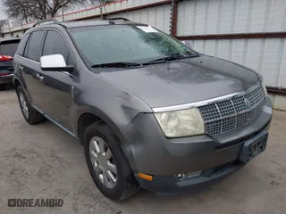 2009 Lincoln MKX with VIN 2LMDU68C89BJ10796, listed as a IAAI auction lot 41570182 with 201,400 mi miles. Bid and sale history available at carsss.com. Image 1.