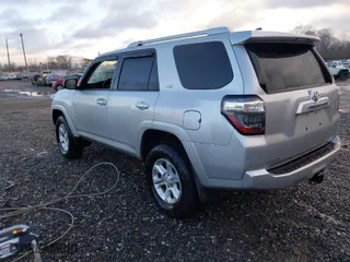 2018 Toyota 4Runner SR5 with VIN JTEBU5JR3J5516327, listed as a IAAI auction lot 41193563 with 131,024 mi miles. Bid and sale history available at carsss.com. Image 3.