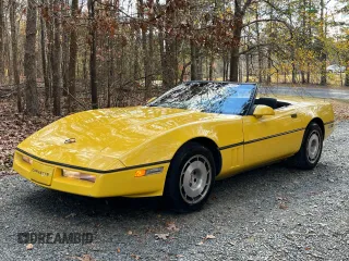 1986 Chevrolet Corvette with VIN 1G1YY6788G5905988, listed as a Copart auction lot 45425575 with 44,988 mi miles and Salvage Title. Bid and sale history available at carsss.com. Image 1.