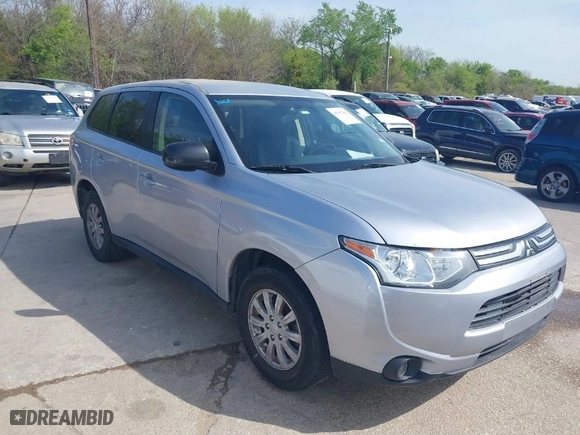 2014 Mitsubishi Outlander ES with VIN JA4AD2A35EZ004815, listed as a IAAI auction lot 41907402 with 151,497 mi miles. Bid and sale history available at carsss.com. Image 1.