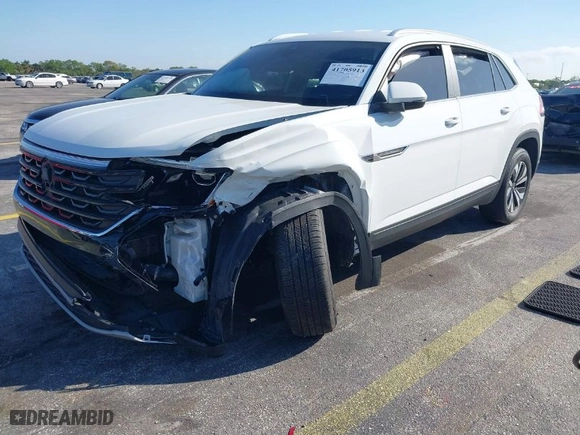 2024 Volkswagen Atlas Cross Sport 2.0T SE with VIN 1V2DE2CA0RC204892, listed as a IAAI auction lot 41705913 with 12,337 mi miles. Bid and sale history available at carsss.com. Image 6.