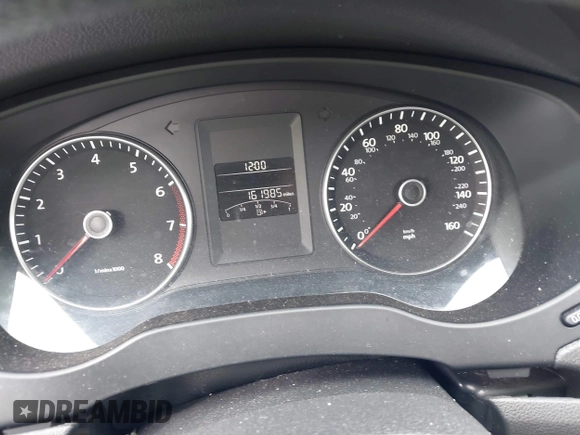 2014 Volkswagen Jetta SE z VIN 3VWD17AJ9EM358777, wystawiony jako IAAI lot #41880077 z przebiegiem 161 985 mil mil oraz . Historia ofert i sprzedaży dostępna na DreamBid. Obrazek 7.