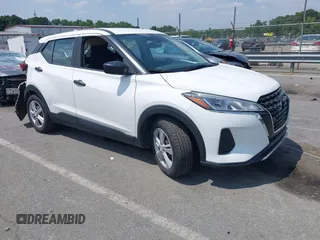 2022 Nissan Kicks S z VIN 3N1CP5BV7NL524516, wystawiony jako IAAI lot #42410966 z przebiegiem 36 087 mil mil oraz . Historia ofert i sprzedaży dostępna na DreamBid. Obrazek 1.