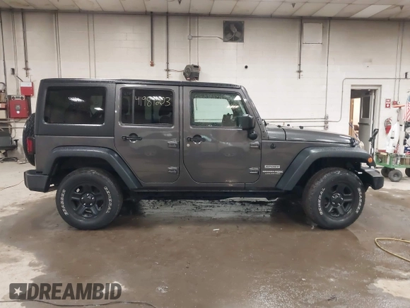 2018 Jeep Wrangler JK Unlimited Sport S with VIN 1C4BJWDGXJL889020, listed as a IAAI auction lot 41989203 with 60,170 mi miles. Bid and sale history available at carsss.com. Image 13.