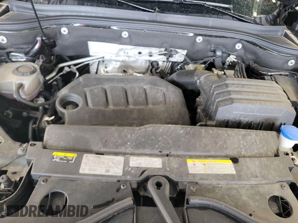 2024 Volkswagen Atlas SE with VIN 1V2HR2CA7RC555188, listed as a IAAI auction lot 42791847 with 29,357 mi miles and . Bid and sale history available at DreamBid. Image 4.