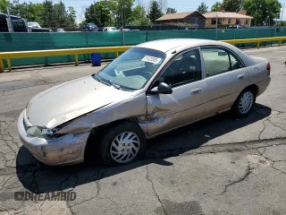 1998 Ford Escort SE with VIN 1FAFP13P7WW266180, listed as a Copart auction lot 61625005 with 143,982 mi miles and Salvage title. Bid and sale history available at DreamBid. Image 1.