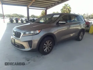 2019 Kia Sorento LX V6 with VIN 5XYPG4A52KG440780, listed as a IAAI auction lot 41673576 with 125,740 mi miles. Bid and sale history available at carsss.com. Image 2.