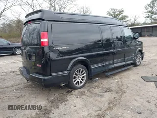 2019 GMC Savana Cargo with VIN 1GTW7BFG2K1176681, listed as a IAAI auction lot 41627842 with 110,000 mi miles. Bid and sale history available at carsss.com. Image 4.