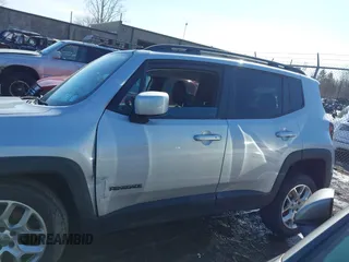 2015 Jeep Renegade Latitude with VIN ZACCJBBT0FPB37763, listed as a IAAI auction lot 41758226 with 93,195 mi miles. Bid and sale history available at carsss.com. Image 15.