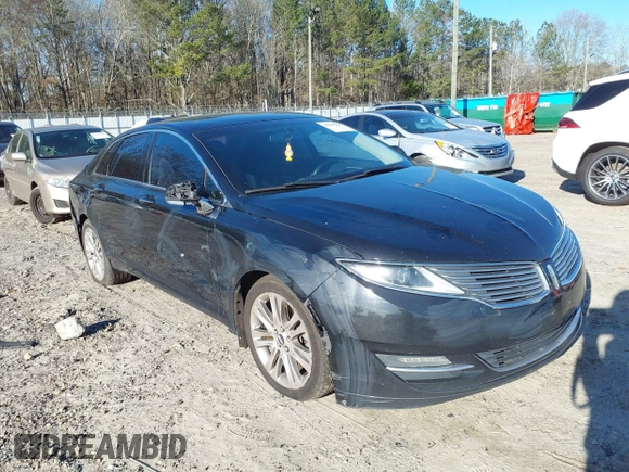 2014 Lincoln MKZ with VIN 3LN6L2GK4ER802736, listed as a IAAI auction lot 41601358 with 300,861 mi miles. Bid and sale history available at carsss.com. Image 1.