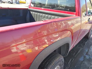 2005 Chevrolet Colorado LS Z71 with VIN 1GCDT196858245479, listed as a IAAI auction lot 41658962 with 138,216 mi miles. Bid and sale history available at carsss.com. Image 6.