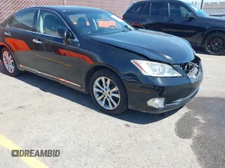 2010 Lexus ES 330 z VIN JTHBK1EG4A2398803, wystawiony jako IAAI lot #42344229 z przebiegiem 132 545 mil mil oraz . Historia ofert i sprzedaży dostępna na DreamBid. Obrazek 1.