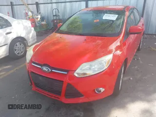 2012 Ford Focus SE z VIN 1FAHP3F2XCL454967, wystawiony jako IAAI lot #42467432 z przebiegiem Nie podano mil oraz . Historia ofert i sprzedaży dostępna na DreamBid. Obrazek 6.