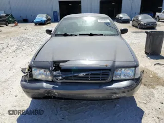 2004 Ford Crown Victoria LX z VIN 2FAFP74W44X112942, wystawiony jako Copart lot #50484665 z przebiegiem 248 480 mil mil oraz Szkoda całkowita • Salvage title. Historia ofert i sprzedaży dostępna na DreamBid. Obrazek 5.