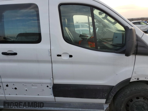 2022 Ford Transit Cargo with VIN 1FTBR1Y8XNKA24879, listed as a Copart auction lot 41635264 with 1,785 mi miles and . Bid and sale history available at DreamBid. Image 10.