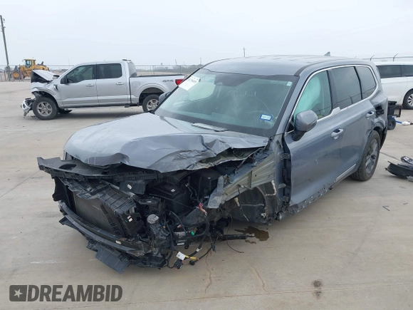 2023 Kia Telluride LX z VIN 5XYP24GC7PG331419, wystawiony jako IAAI lot #41794455 z przebiegiem 34 941 mil mil oraz . Historia ofert i sprzedaży dostępna na DreamBid. Obrazek 6.