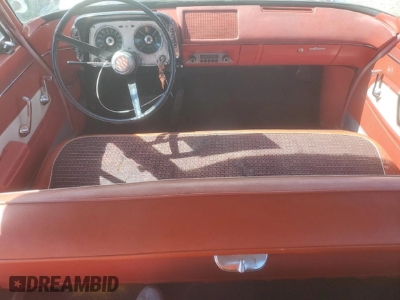 1960 Plymouth Valiant z VIN 1302156208, wystawiony jako Copart lot #65171755 z przebiegiem 84 776 mil mil oraz Czysty tytuł • Clean title. Historia ofert i sprzedaży dostępna na DreamBid. Obrazek 8.