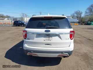 2017 Ford Explorer XLT with VIN 1FM5K8DH3HGA53417, listed as a IAAI auction lot 41997019 with 155,139 mi miles. Bid and sale history available at carsss.com. Image 16.