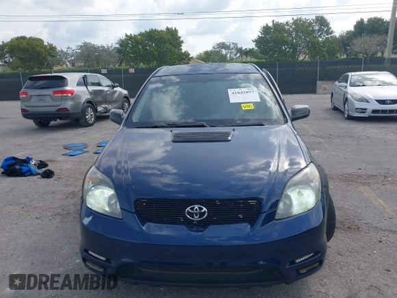 2003 Toyota Matrix Std with VIN 2T1KR32E33C046747, listed as a IAAI auction lot 41842857 with 136,420 mi miles. Bid and sale history available at carsss.com. Image 12.