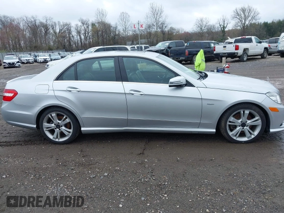 2012 Mercedes-Benz E 350 Luxury with VIN WDDHF8JB2CA655121, listed as a IAAI auction lot 41952558 with 106,155 mi miles and . Bid and sale history available at carsss.com. Image 13.