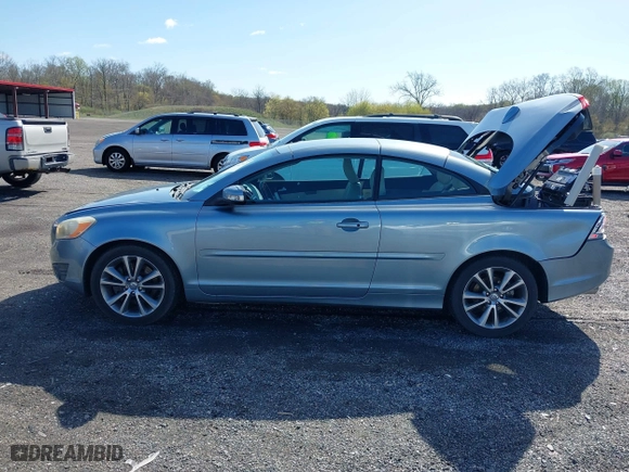 2011 Volvo C70 with VIN YV1672MC9BJ107531, listed as a IAAI auction lot 41966312 with 122,216 mi miles. Bid and sale history available at carsss.com. Image 14.
