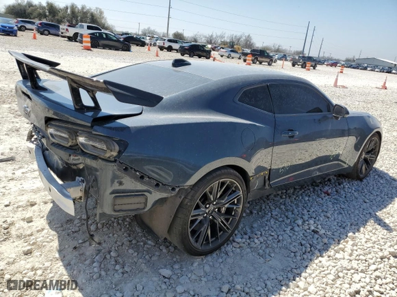 2022 Chevrolet Camaro ZL1 with VIN 1G1FK1R63N0102927, listed as a Copart auction lot 49068535 with 38,833 mi miles and Salvage Title. Bid and sale history available at carsss.com. Image 3.