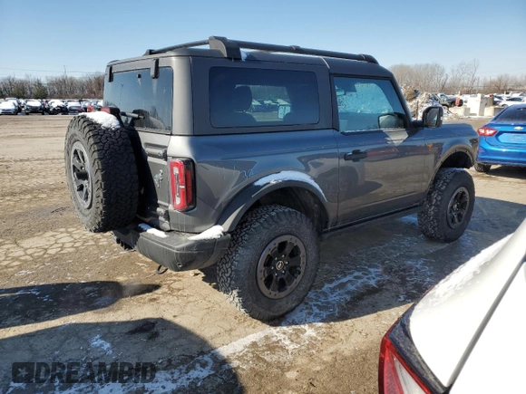 2022 Ford Bronco with VIN 1FMDE5CP1NLB49365, listed as a Copart auction lot 44935985 with 44,270 mi miles and Salvage title. Bid and sale history available at DreamBid. Image 3.