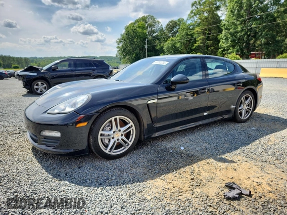 2012 Porsche Panamera z VIN WP0AA2A79CL017990, wystawiony jako Copart lot #60265235 z przebiegiem 60 679 mil mil oraz Szkoda całkowita • Salvage title. Historia ofert i sprzedaży dostępna na DreamBid. Obrazek 1.