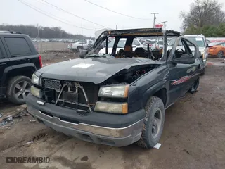 2003 Chevrolet Silverado 1500 LS with VIN 2GCEC19V731279716, listed as a IAAI auction lot 41105235 with 1 mi miles. Bid and sale history available at carsss.com. Image 2.