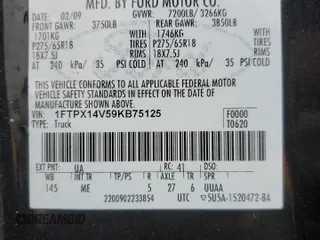 2009 Ford F-150 XL with VIN 1FTPX14V59KB75125, listed as a Copart auction lot 86796804 with 211,874 mi miles and Salvage title. Bid and sale history available at DreamBid. Image 12.