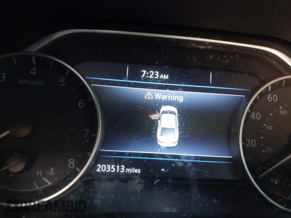 2016 Nissan Maxima SR z VIN 1N4AA6AP9GC382348, wystawiony jako IAAI lot #42012121 z przebiegiem 203 513 mil mil oraz . Historia ofert i sprzedaży dostępna na DreamBid. Obrazek 14.