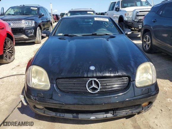 2003 Mercedes-Benz SLK-Class 2.3L with VIN WDBKK49F83F277769, listed as a Copart auction lot 74327044 with 0 mi miles and Non Repairable. Bid and sale history available at carsss.com. Image 5.