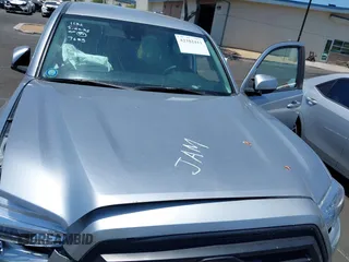 2022 Toyota Tacoma SR with VIN 3TYAX5GN4NT037625, listed as a IAAI auction lot 42382411 with 49,703 mi miles and . Bid and sale history available at DreamBid. Image 10.