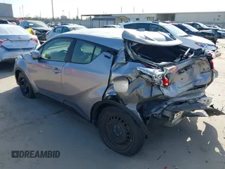 2019 Toyota C-HR XLE with VIN JTNKHMBX9K1024048, listed as a IAAI auction lot 41775374 with 38,909 mi miles. Bid and sale history available at carsss.com. Image 3.